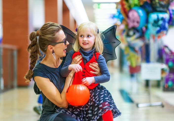 {Updated} 9 Trick-Or-Treating Alternatives For Halloween During Covid-19 4 Child At The Mall For Alternative -Trick-Or-Treating