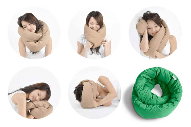 {UPDATED} 13 Best Gifts for the Traveling Mom 4 best gift for traveling mom - infinity pillow