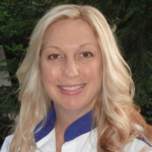 Dr. Amanda Tavoularis