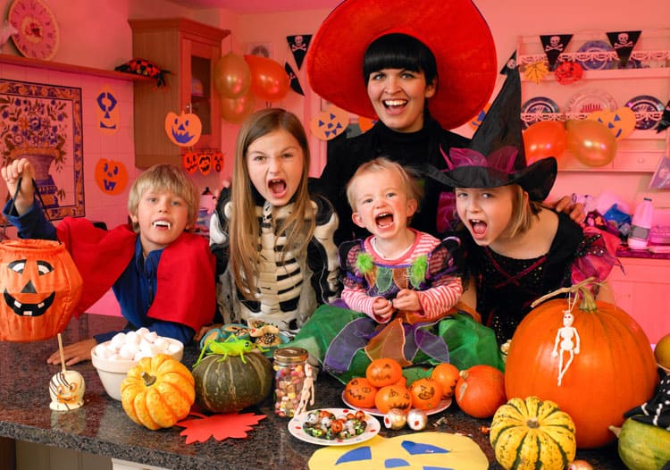 {Updated} 9 Trick-Or-Treating Alternatives For Halloween During Covid-19 2 {Updated} 9 Trick-Or-Treating Alternatives For Halloween During Covid-19