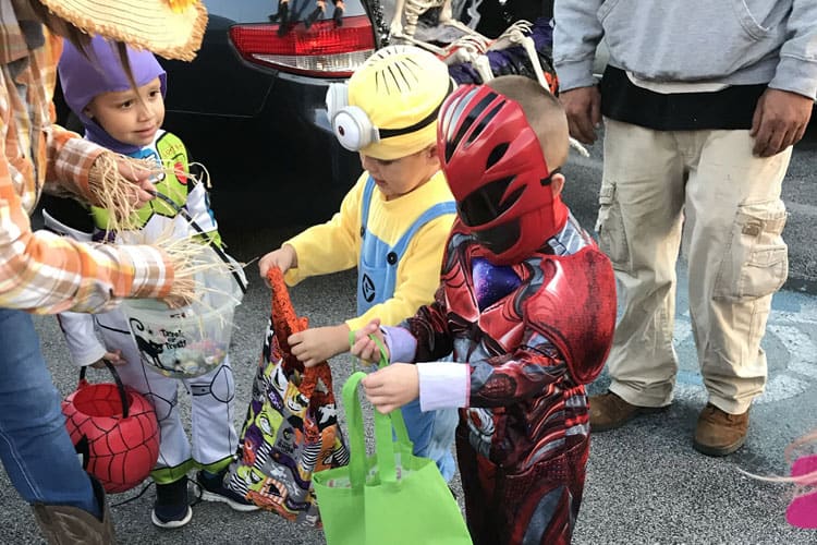 {Updated} 9 Trick-Or-Treating Alternatives For Halloween During Covid-19 3 {Updated} 9 Trick-Or-Treating Alternatives For Halloween During Covid-19