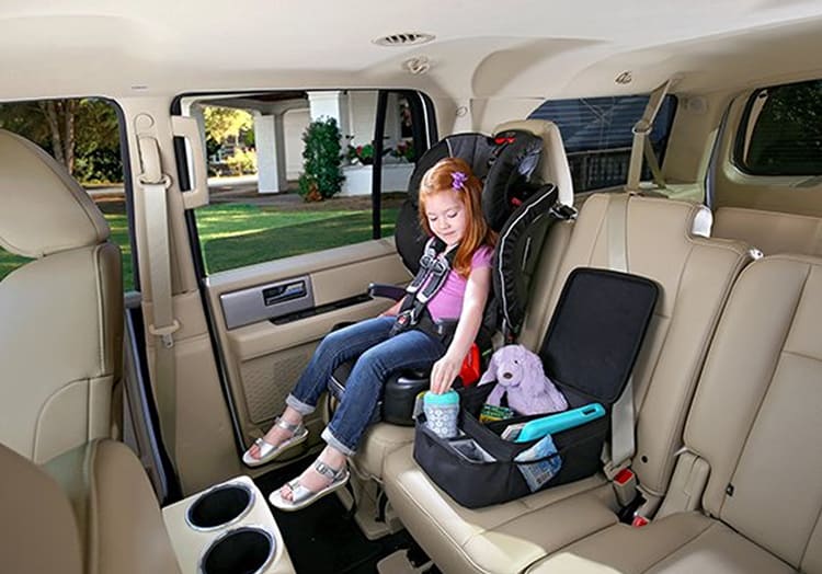 How to Keep a Clean Car with Kids: 7 Simple Tips 6 child sitting in a car