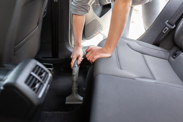 Best Cleaning Services For Busy Parents 7 Person Cleaning The Inside Of A Car
