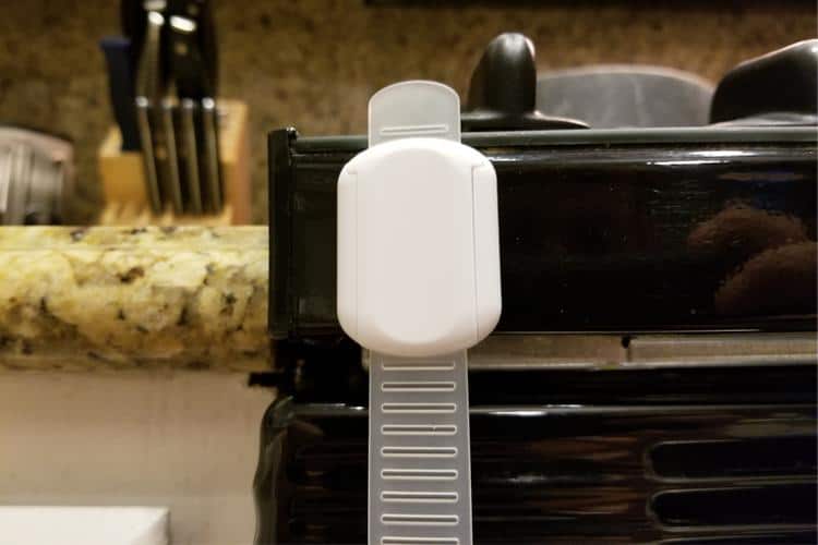 Must-Have Baby Safety Gear: Gates, Outlet Covers &Amp; Cabinet Locks 7 Baby Safety In The Kitchen: Appliances Locks And Stove Knob Covers