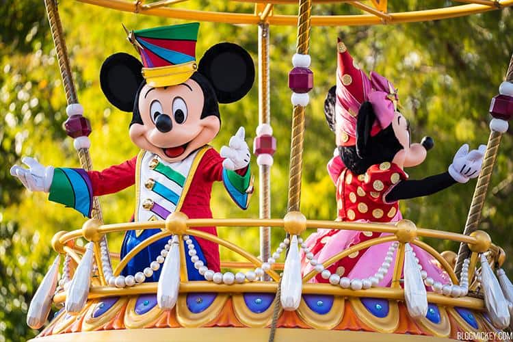 The Best Viewing Spots For Disney World Fireworks And Parades 4 Magic Kingdom Parade &Amp; Fireworks: Best Viewing Spots