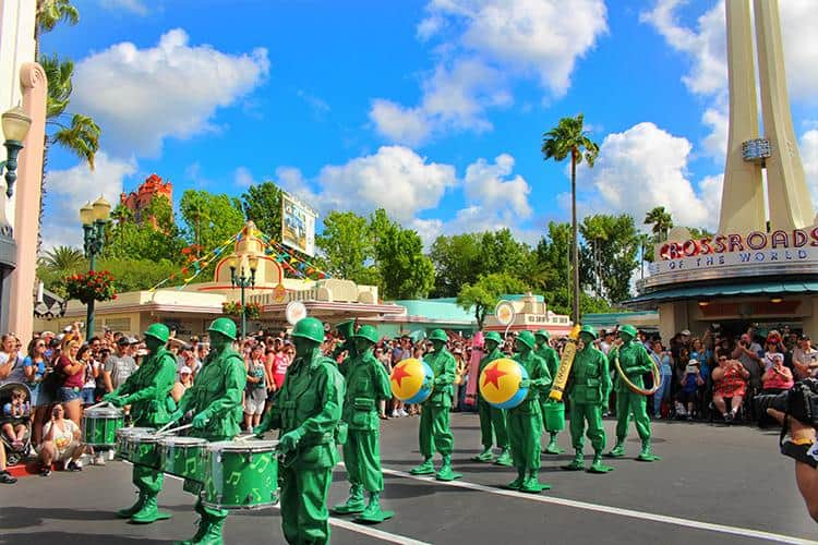 Mejores Momentos Para Visitar Disney World: Guía De Planificación Para Padres 4 Los Mejores Días Para Ir A Disney World: Entre Semana Vs. Fin De Semana