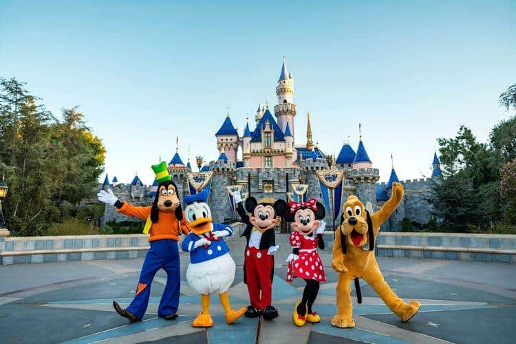 Walt Disney World Parks Comparison: A Family Perspective 2 Walt Disney World Parks Comparison: A Family Perspective
