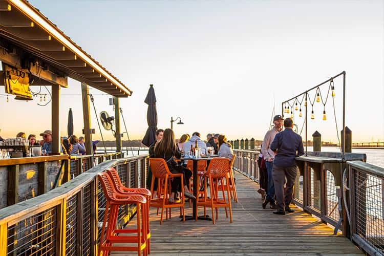 Hudson'S Seafood House On The Docks
