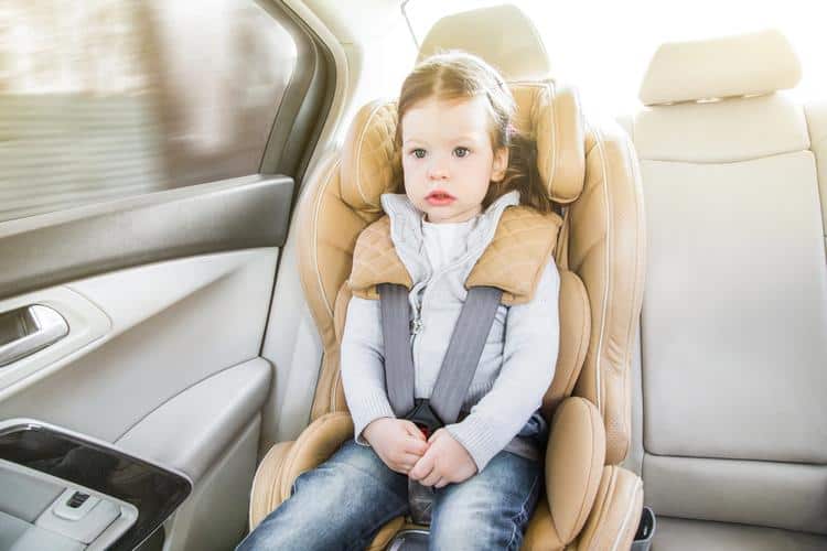 alquiler de sillas de bebés para coches