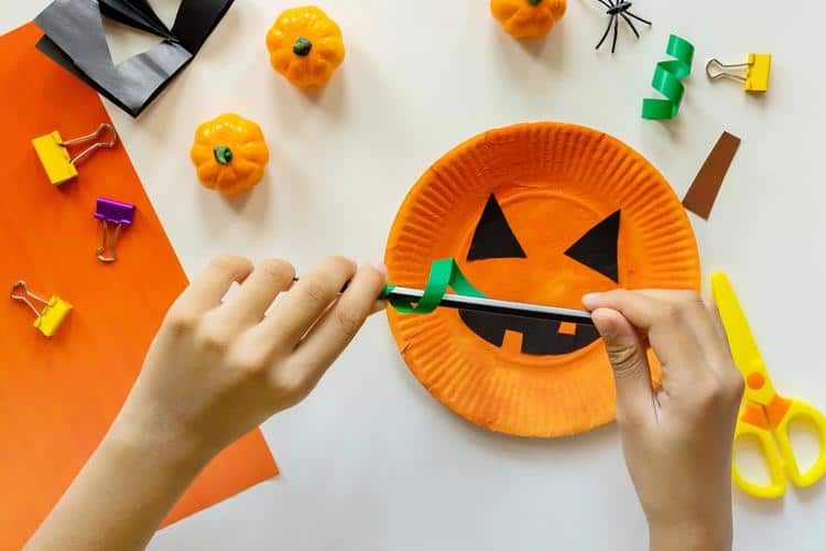 halloween crafts for toddlers