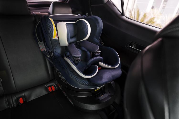 Rotating car seats