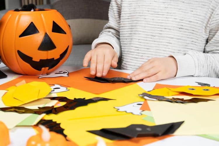 halloween crafts for toddlers