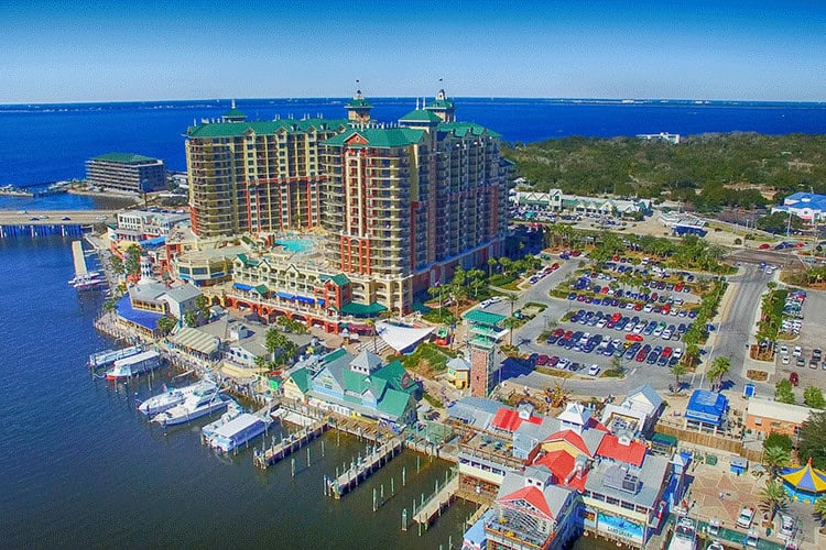 1. Destin Harbor Boardwalk: Where Family Adventures Begin